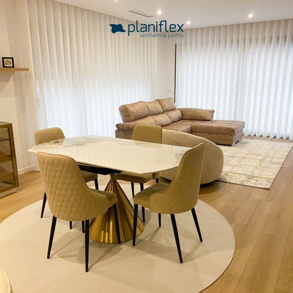 Casa Paredes Águeda — projeto de interiores Planiflex